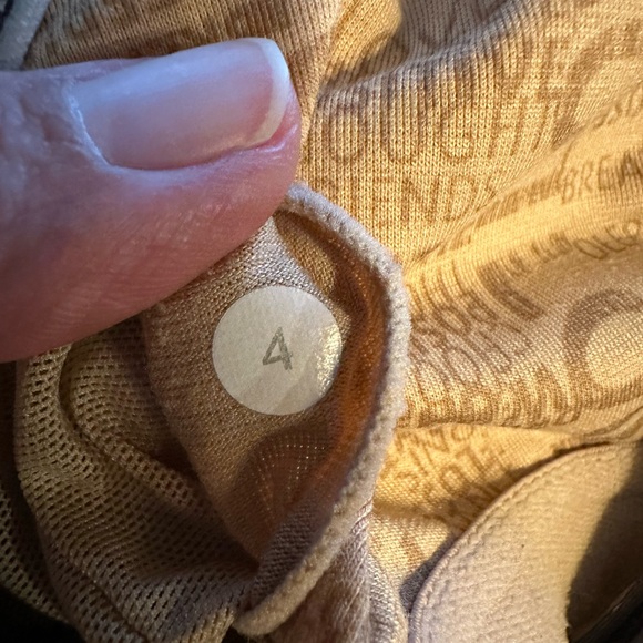 Lululemon Sports Tank - Picture 5 of 8